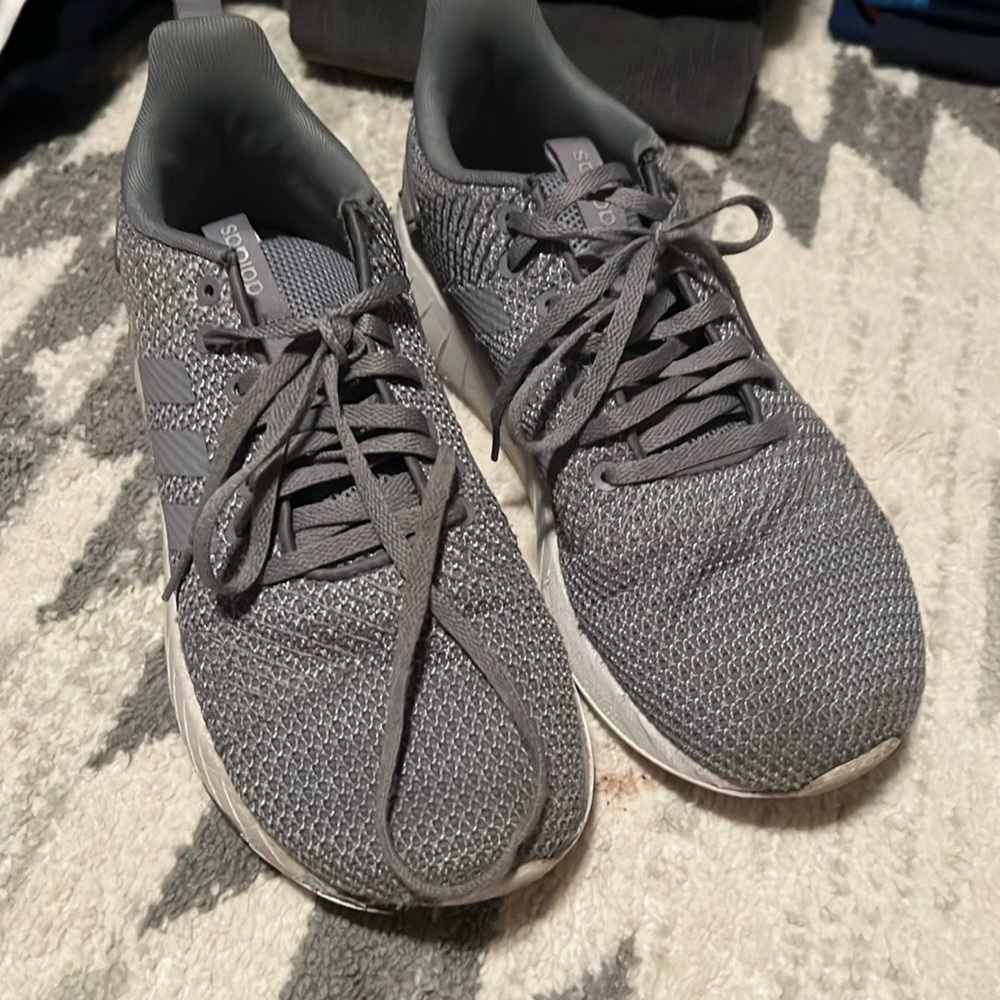 adidas’s cloud foam  men’s size 8
